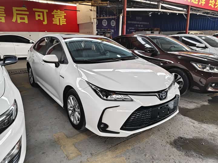 Фото 3 - Toyota Corolla