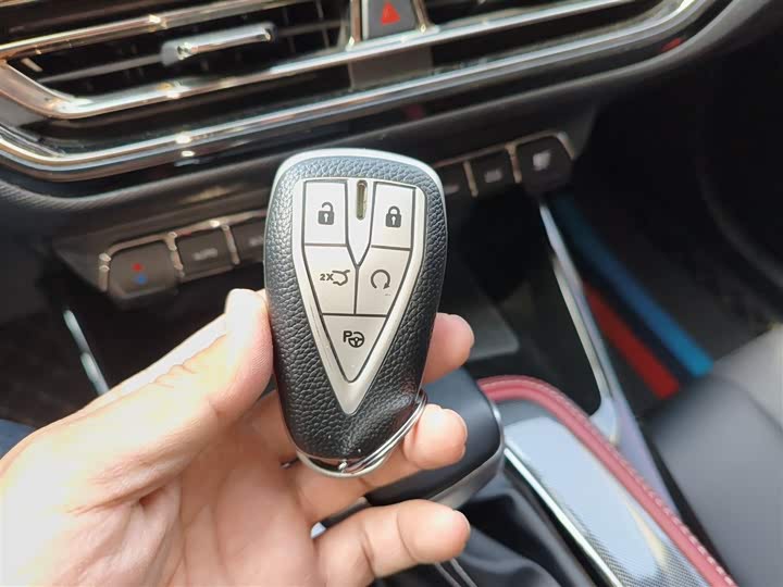 Фото 9 - Changan Oshan X5