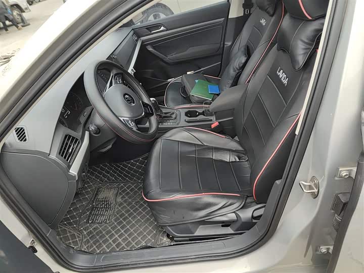 Фото 8 - Volkswagen Lavida