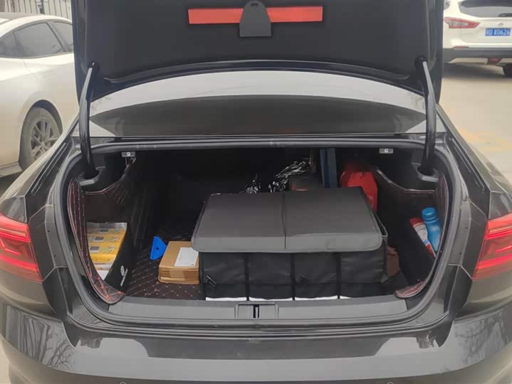 Фото 4 - Volkswagen Magotan