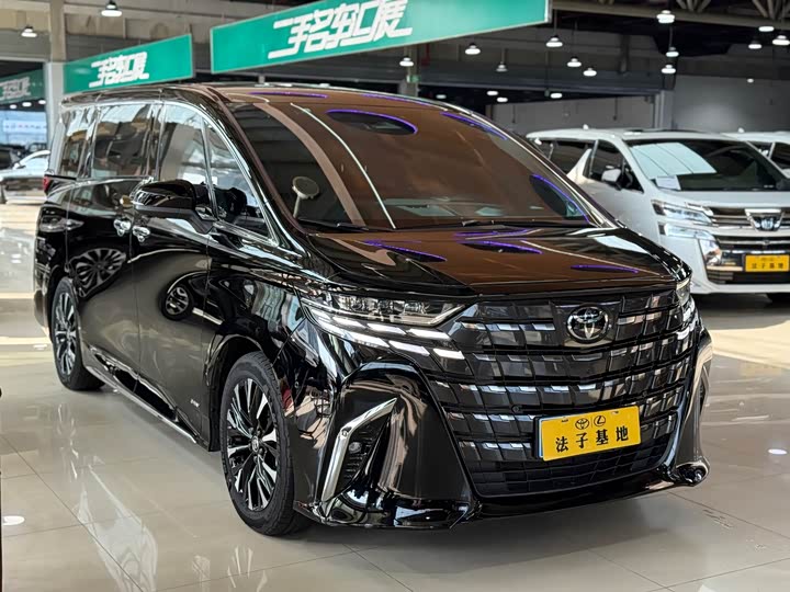 Фото 4 - Toyota Alphard
