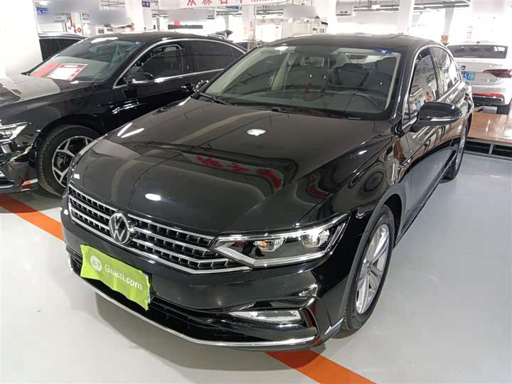 Фото 1 - Volkswagen Magotan