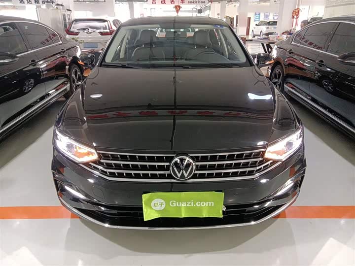 Фото 3 - Volkswagen Magotan