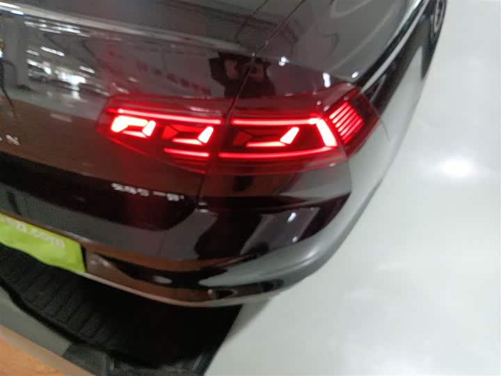 Фото 8 - Volkswagen Magotan