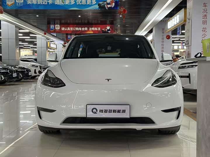 Фото 2 - Tesla Model Y