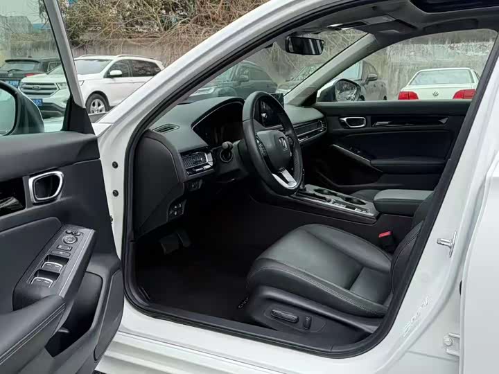 Фото 4 - Honda Civic