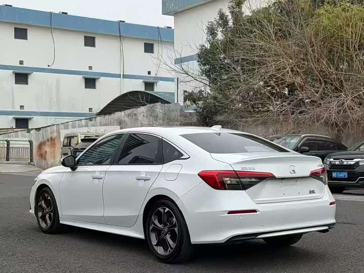 Фото 9 - Honda Civic