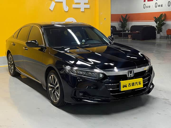 Фото 3 - Honda Accord