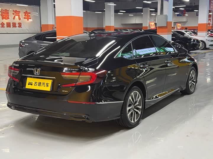 Фото 7 - Honda Accord