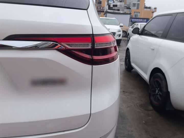 Фото 8 - Haval F7