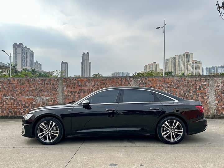 Фото 3 - Audi A6L