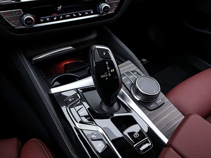 Фото 9 - BMW 5 Series