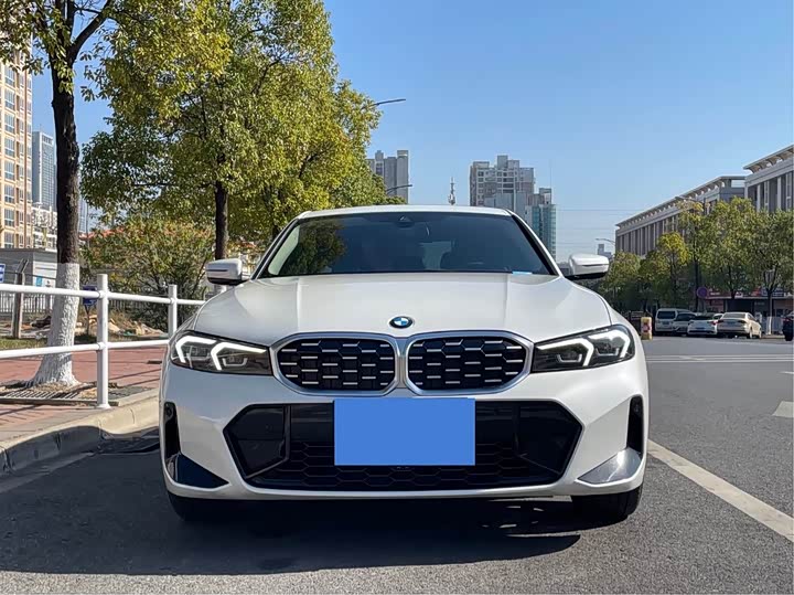 Фото 2 - BMW 3 Series