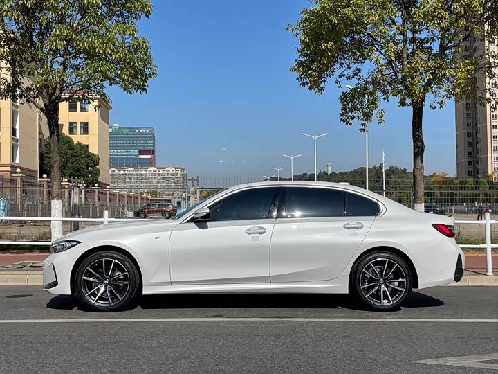 Фото 3 - BMW 3 Series