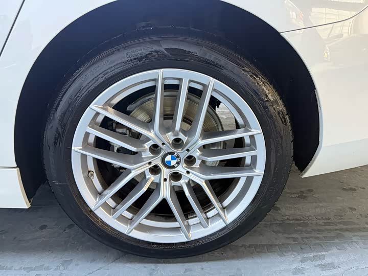 Фото 8 - BMW 5 Series