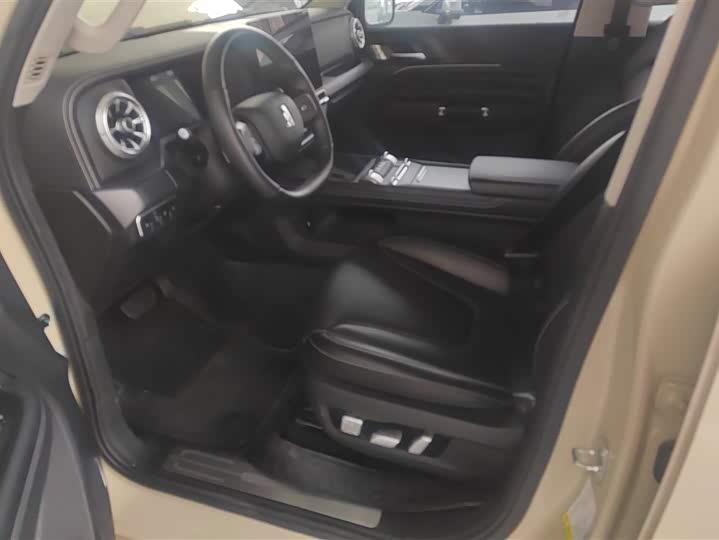 Фото 9 - Tank 300 Hybrid