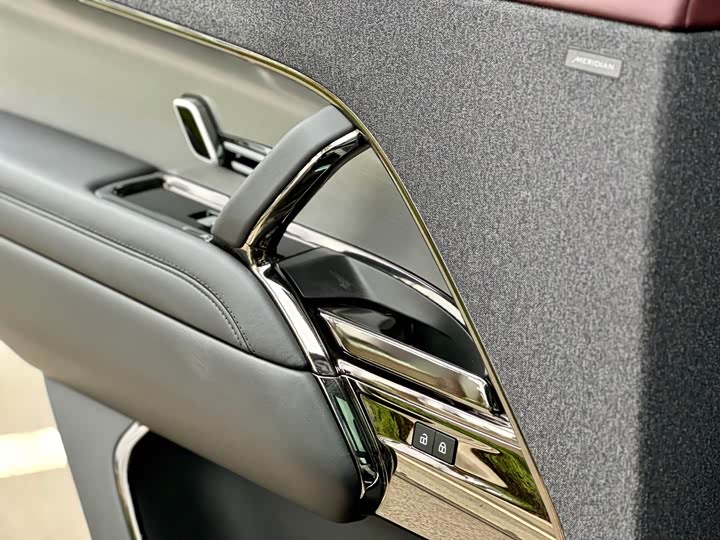 Фото 9 - Land Rover Range Rover Sport