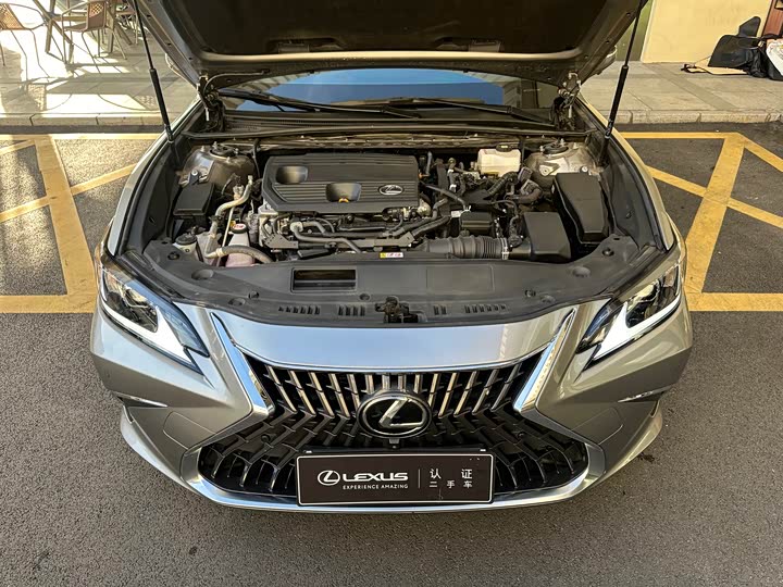 Фото 4 - Lexus ES