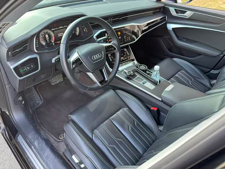 Фото 3 - Audi A6L