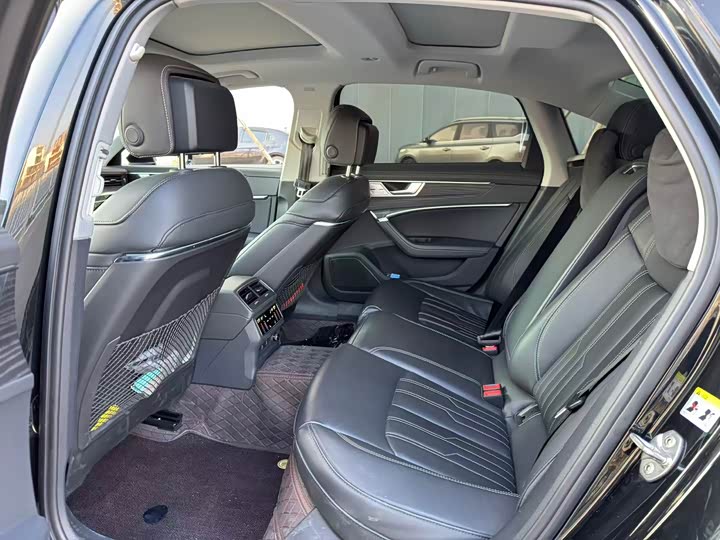 Фото 4 - Audi A6L