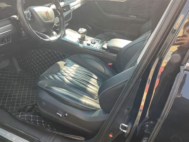 Фото 9 - Hongqi HS5