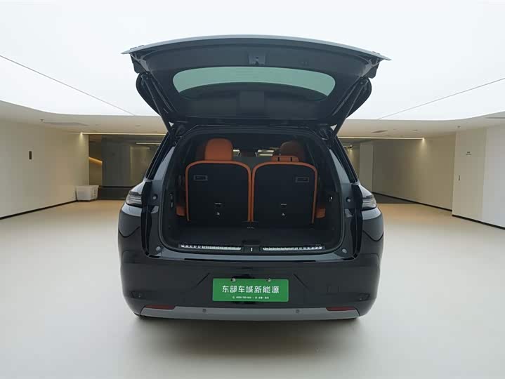 Фото 6 - LiXiang L8