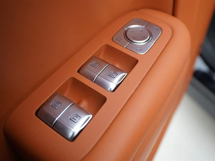 Фото 9 - LiXiang L8