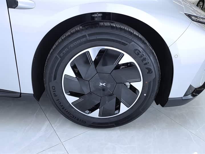 Фото 6 - XPeng F57