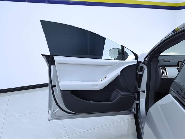 Фото 7 - XPeng F57