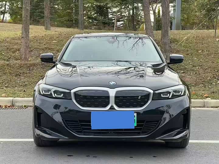 Фото 2 - BMW i3
