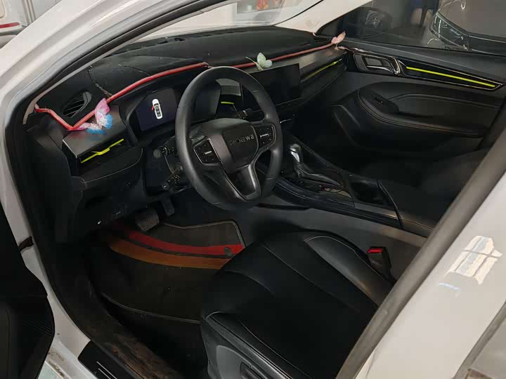 Фото 2 - Roewe i5