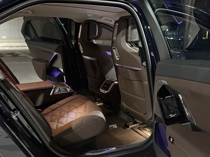 Фото 7 - BMW 7 Series