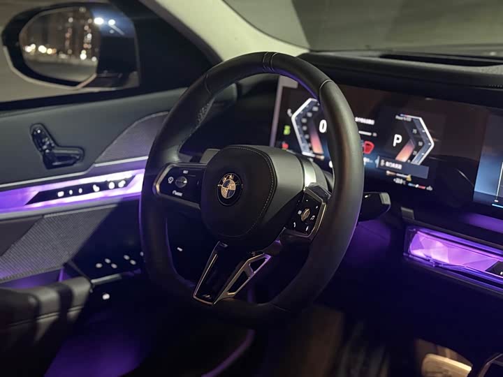 Фото 9 - BMW 7 Series