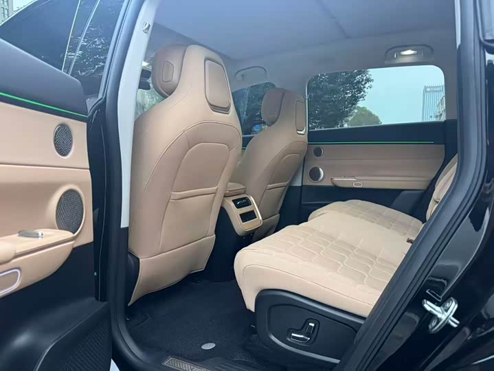 Фото 5 - Exeed Sterra ET