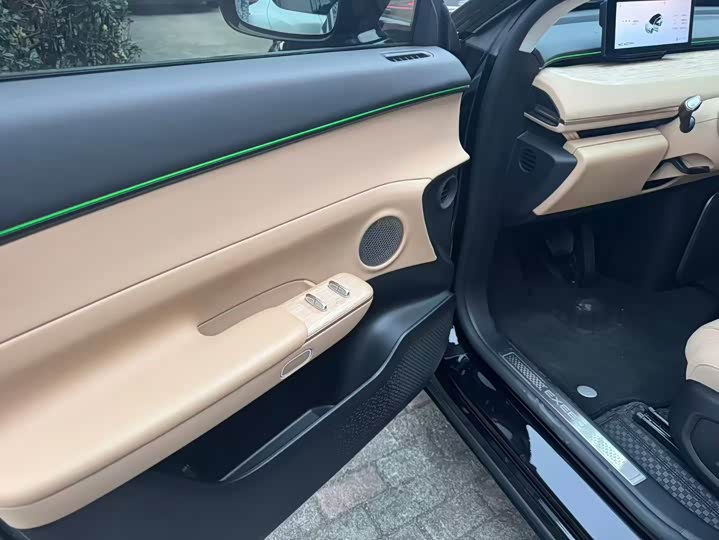 Фото 7 - Exeed Sterra ET