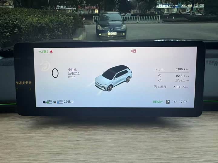 Фото 8 - Exeed Sterra ET