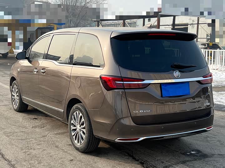 Фото 7 - Buick GL8 ES