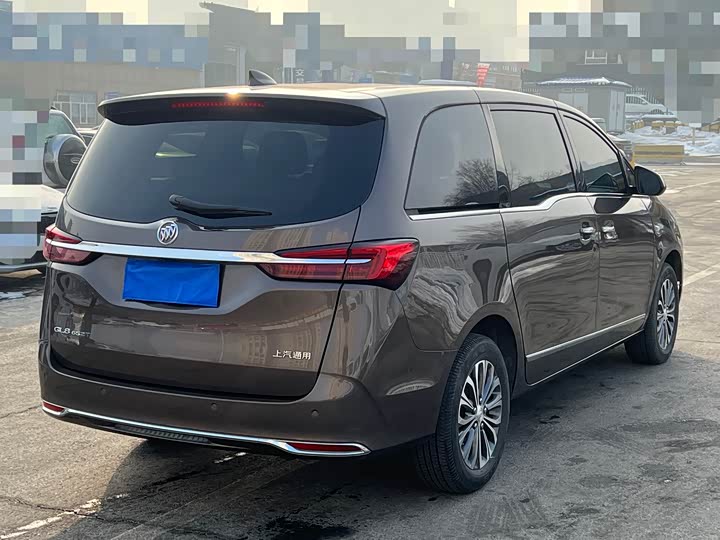 Фото 8 - Buick GL8 ES