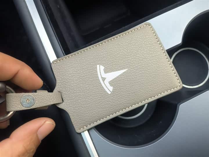 Фото 9 - Tesla Model Y