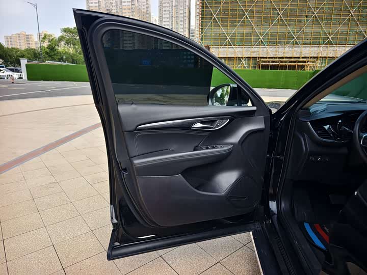 Фото 9 - Buick Envision Plus