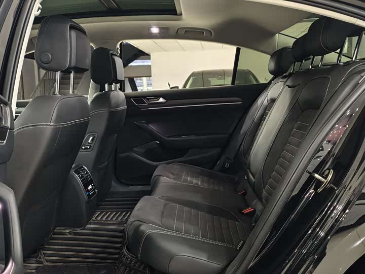 Фото 8 - Volkswagen Magotan