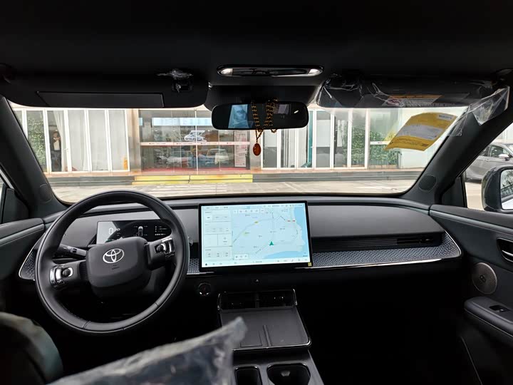 Фото 4 - Toyota bZ3X