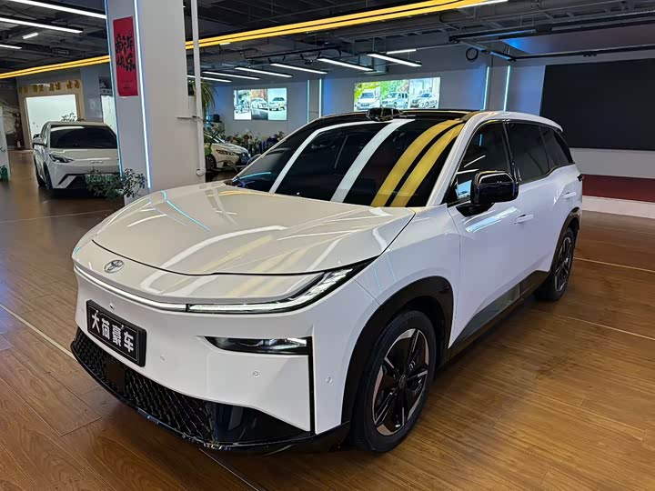 Фото 8 - Toyota bZ3X