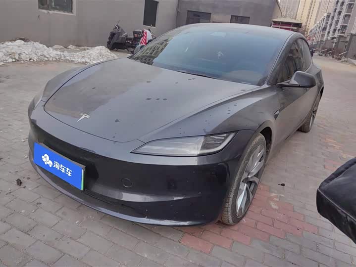 Фото 1 - Tesla Model 3