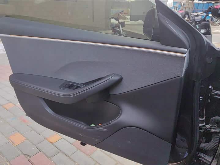 Фото 7 - Tesla Model 3