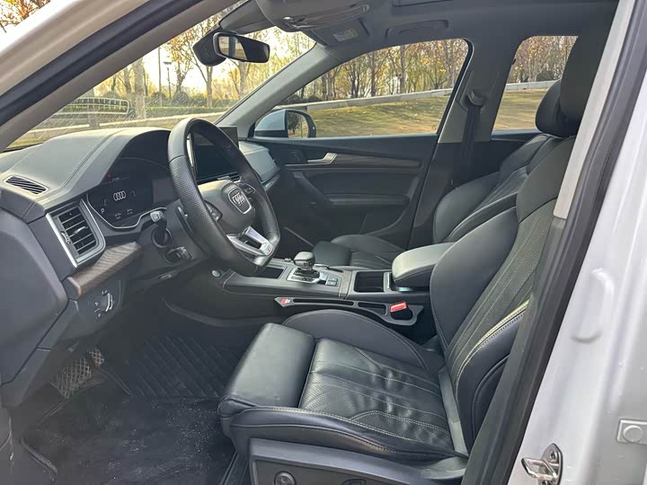 Фото 4 - Audi Q5L