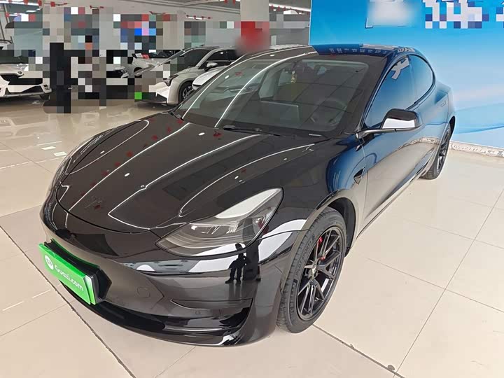 Фото 2 - Tesla Model 3