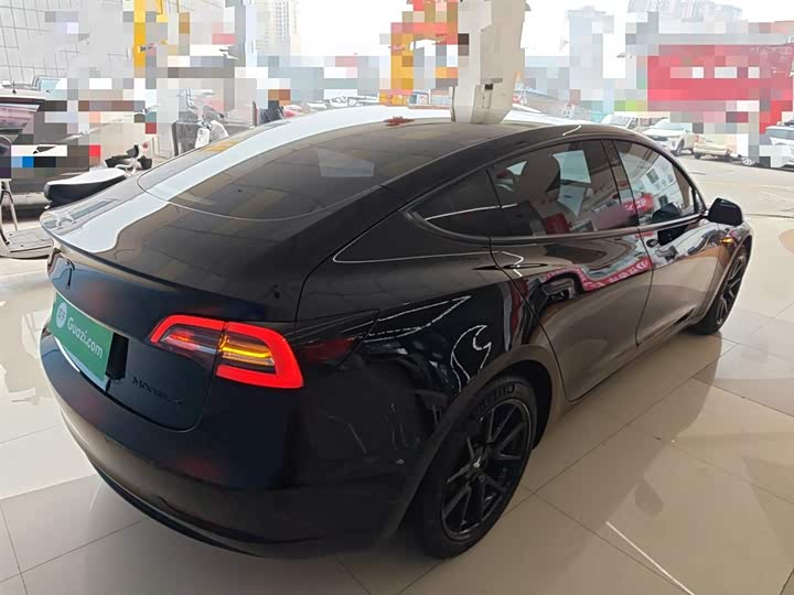 Фото 7 - Tesla Model 3