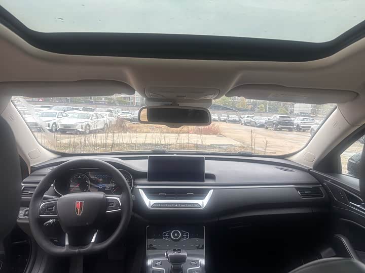 Фото 7 - Hongqi H5