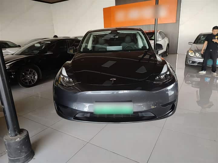 Фото 3 - Tesla Model Y